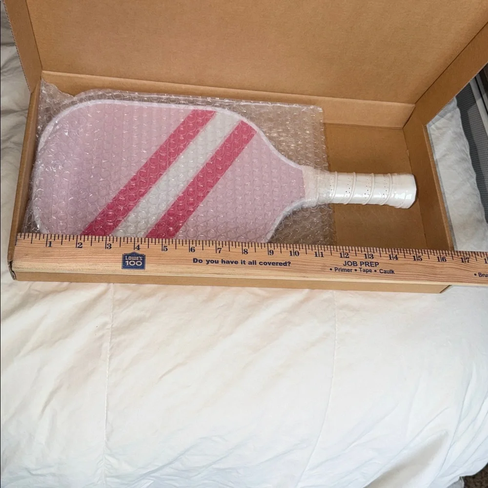 4EB Pink and White Pickleball Paddle New In Box. - Picture 3 of 5